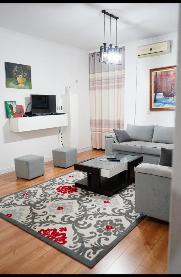 Apartament Center Тирана Екстер'єр фото