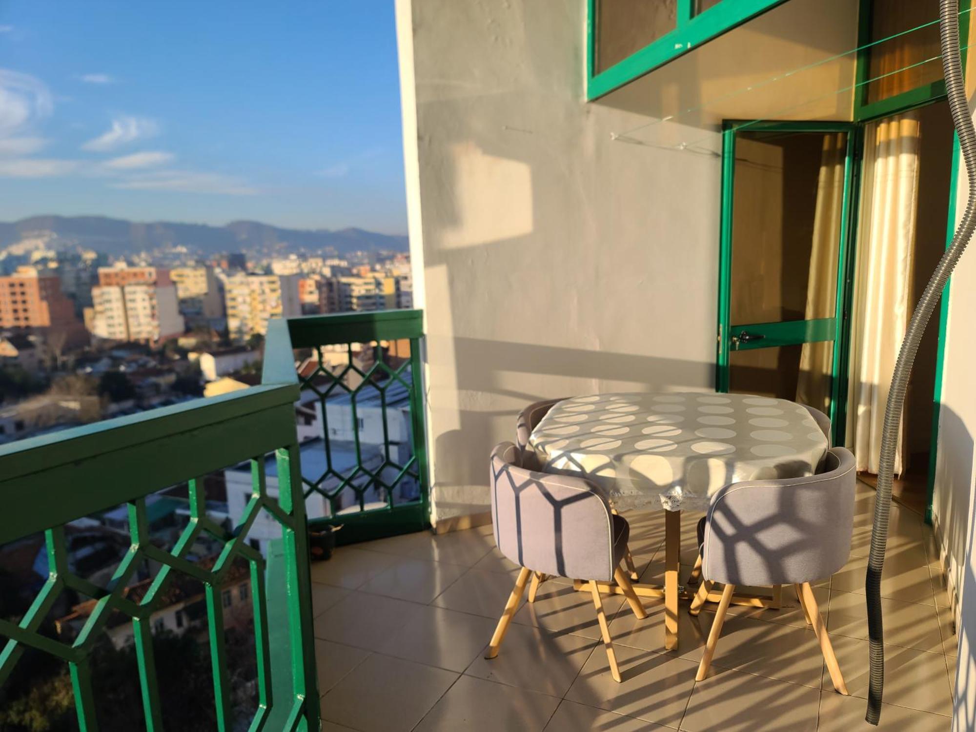 Apartament Center Тирана Екстер'єр фото