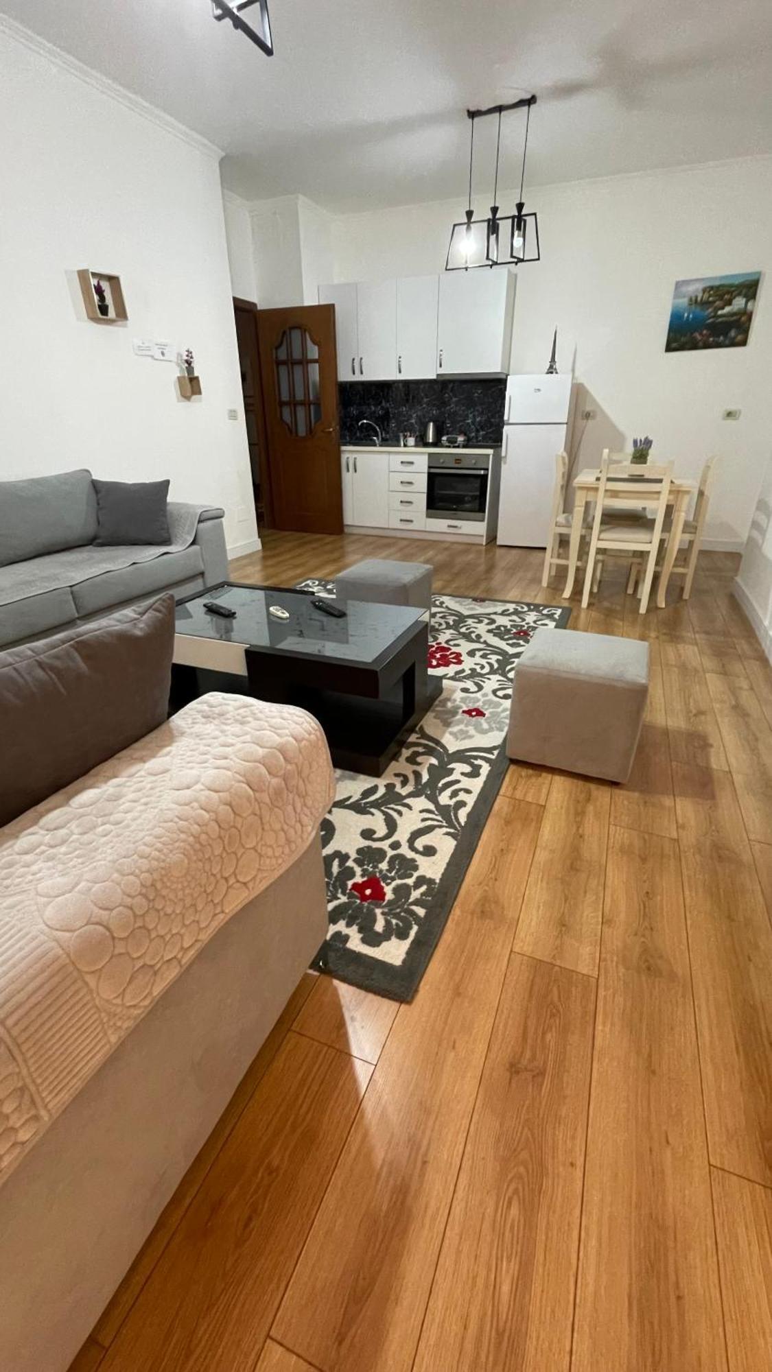 Apartament Center Тирана Екстер'єр фото